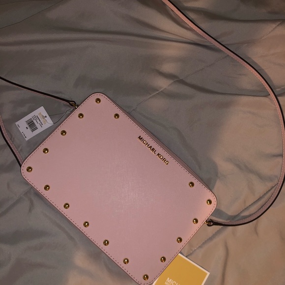 ❌SOLD❌Michael Kors Crossbody - Picture 3 of 6